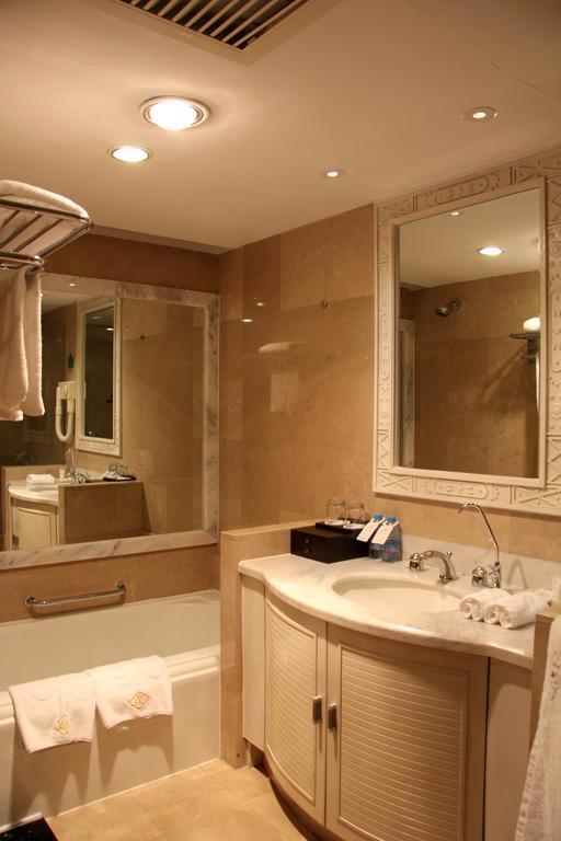 Changzhou Grand Hotel Bagian luar foto