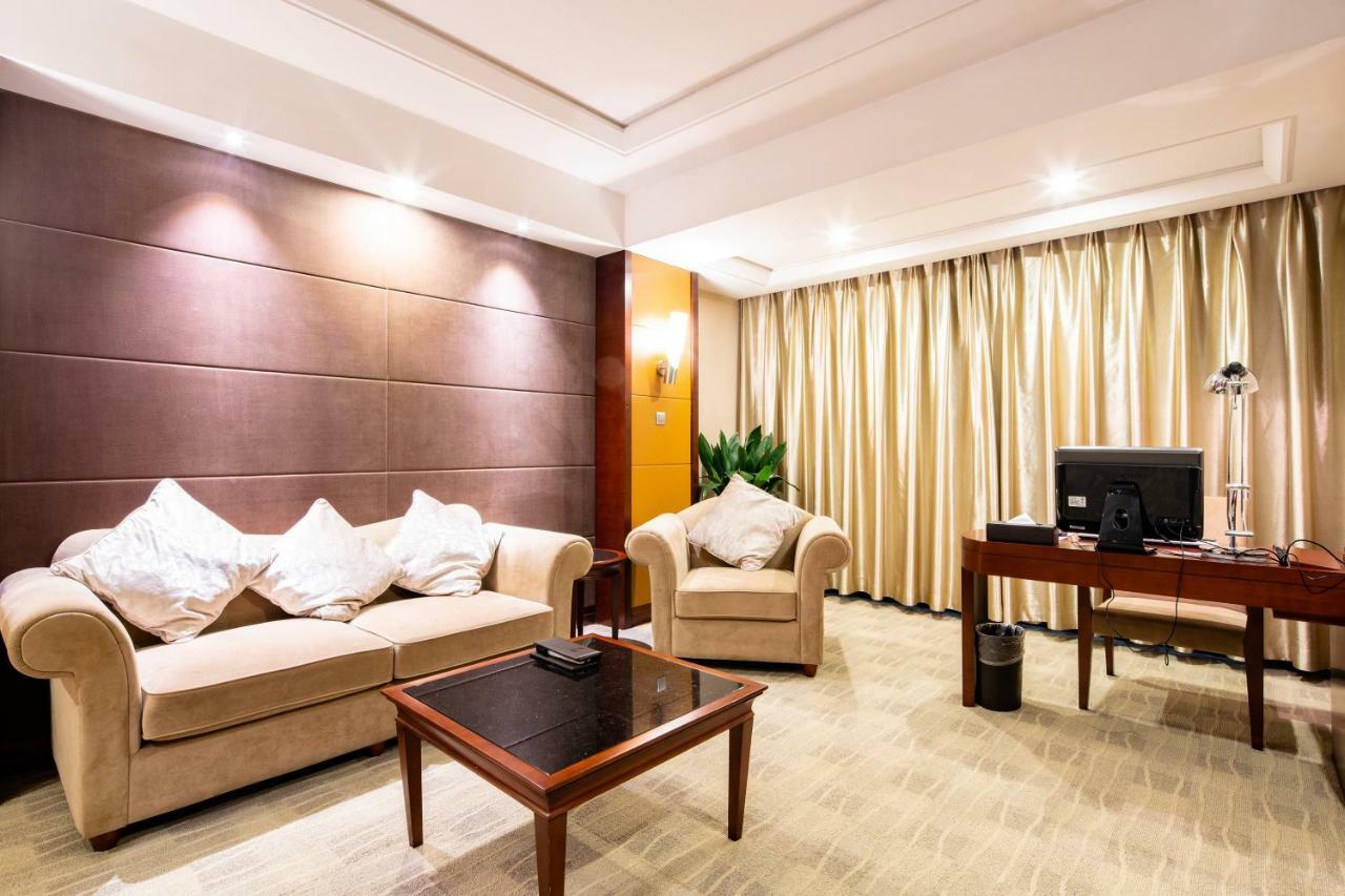 Changzhou Grand Hotel Bagian luar foto